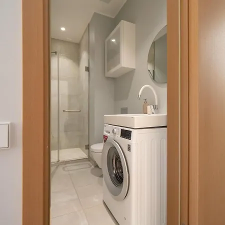 Guest Favorite Old Town Perfect Location Apartment *