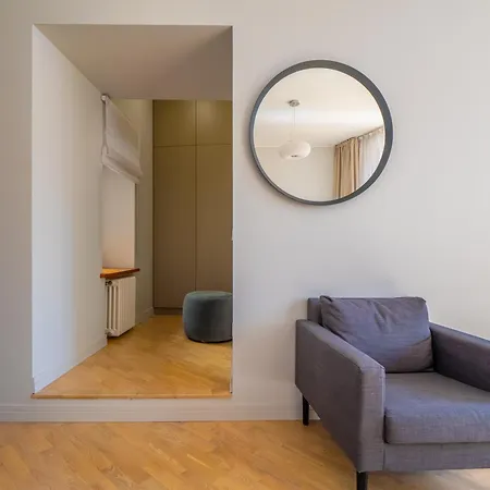 Guest Favorite Old Town Perfect Location Apartment
