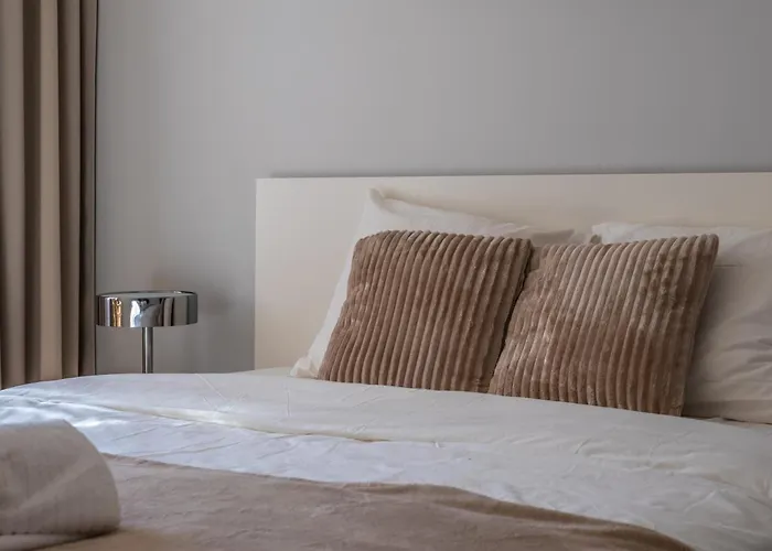 Апартаменты Guest Favorite Old Town Perfect Location *