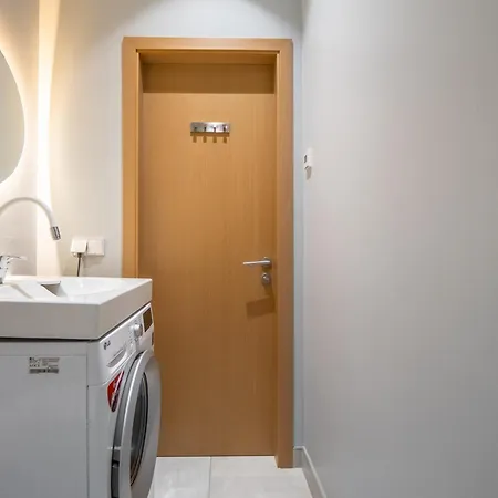 Апартаменты Guest Favorite Old Town Perfect Location Рига